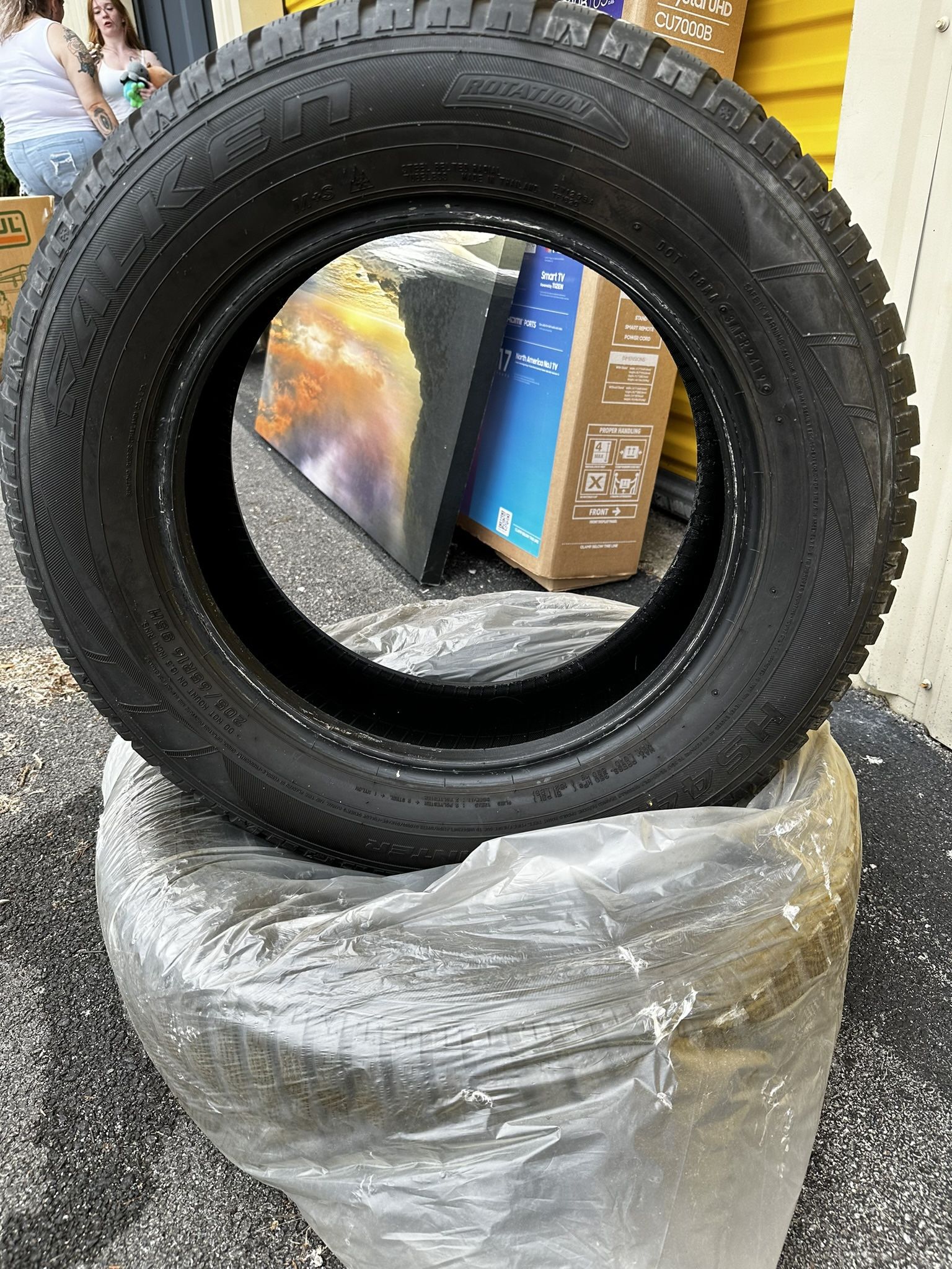 Snow Tires 205/68 R16