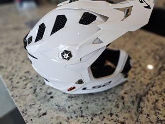LS2 Subverter EVO Helmet White large New With Tags
