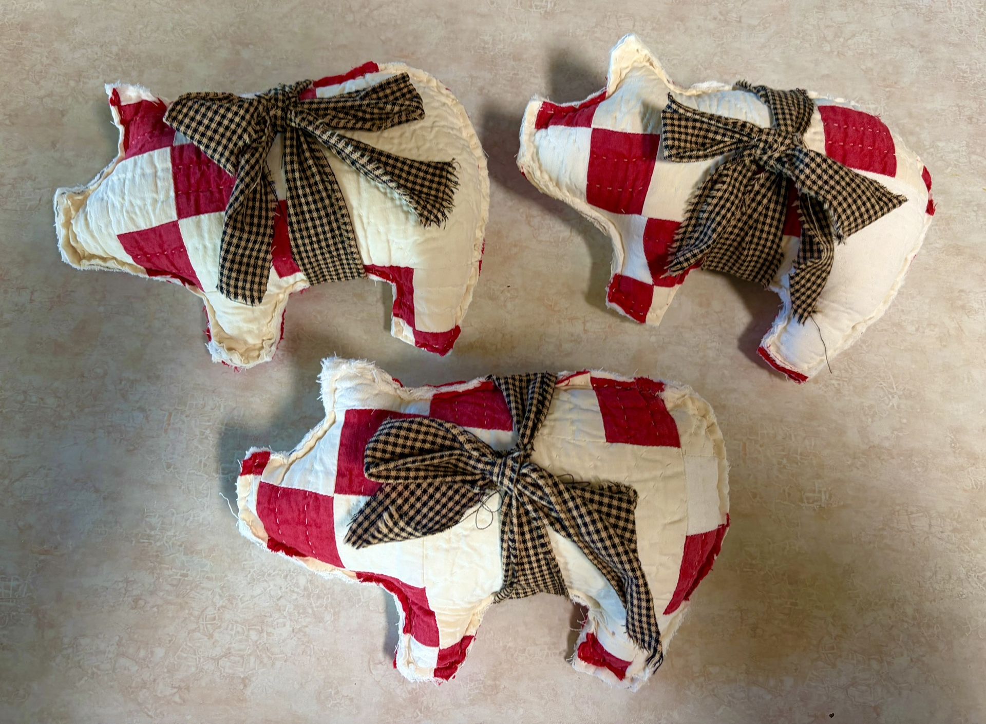 Quilted Pigs handmade 10”