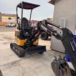 John Deere 17p Excavator