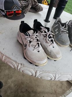 Baseball Cleats. Youth. Size 4Y. Lightly Used
