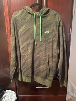 Nike men’s hoodie sweater