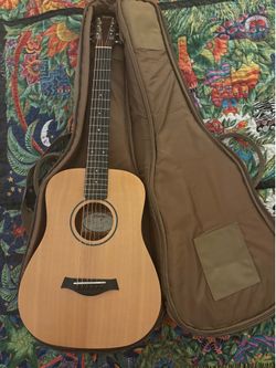 Taylor Guitar Baby Taylor BT1  great condition