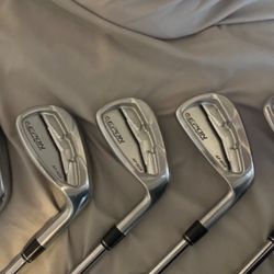 Epon AF-503 Irons and Mizuno JPX 825 iron