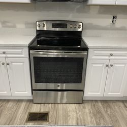 GE Stainless Steel stove