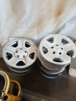 Stock jeep wheels and covers