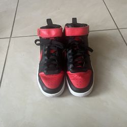 Nike Boys Court Borough Mid 2 