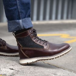 MEN'S BRITTON HILL BOOTS for Sale in Snohomish, WA - OfferUp
