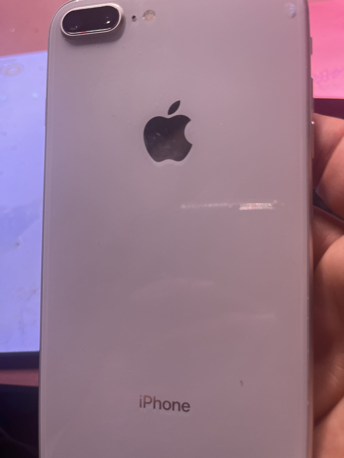 Apple iPhone 8+ Plus