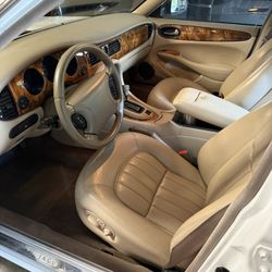 Pristine 1999 Jaguar XJ8