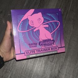 Fusion Strike ETB