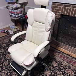 White With Pink Trim Gamer Chair