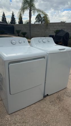 Hotpoint Washer/ Dryer Machine 