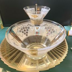 Vintage Grapes/Leafs Chip And Dip Bowls