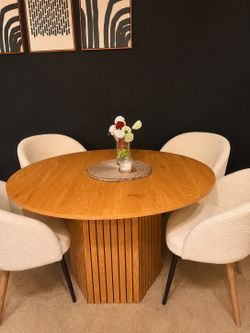 Dining table- brand new