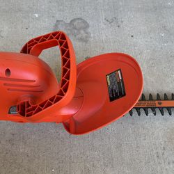 Black & Decker 17” Electric Corded Hedge Trimmer