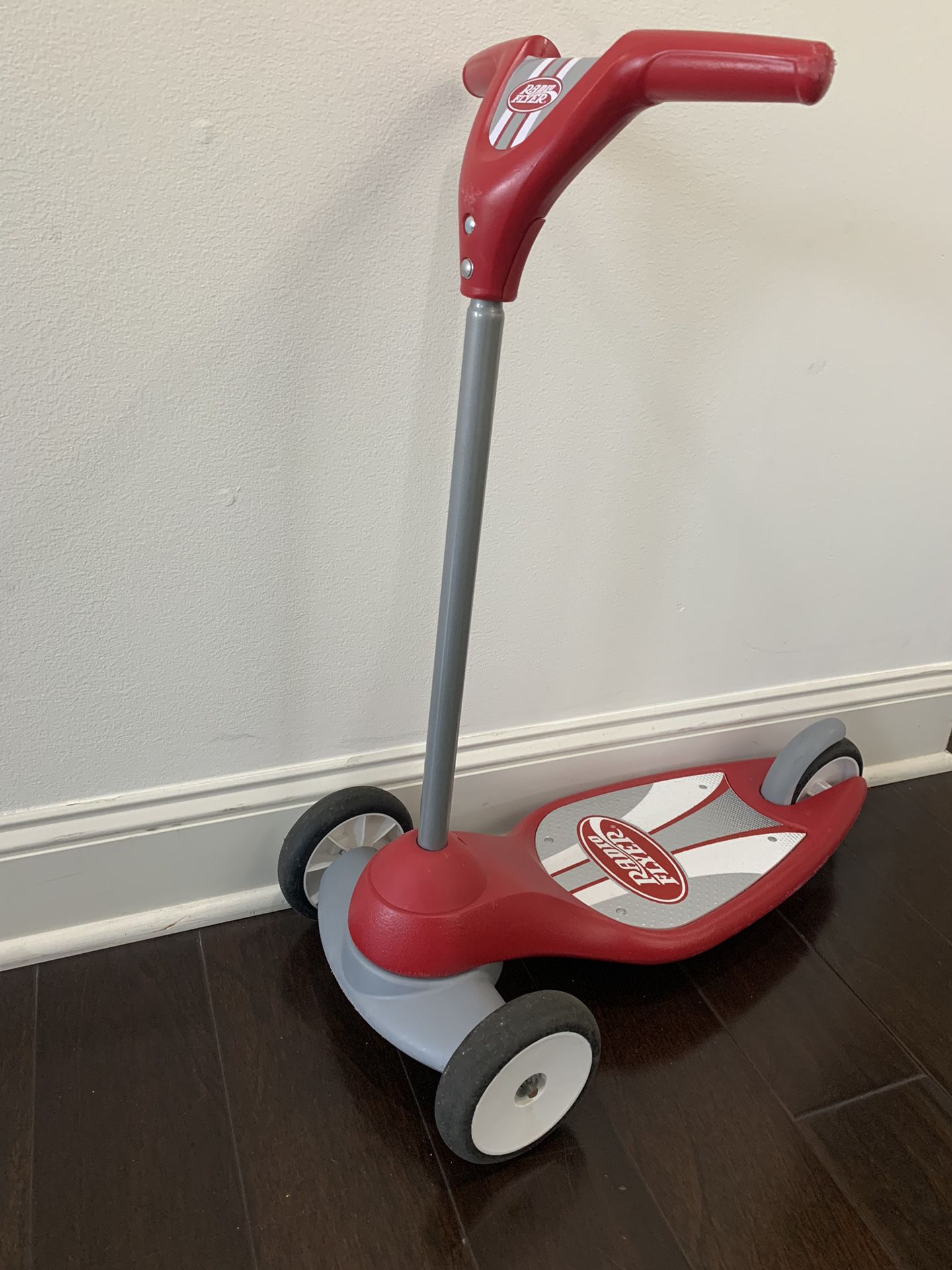 Radio Flyer 3 Wheeled Scooter For Kids/ Toddler- Red