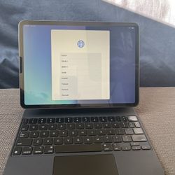 iPad Pro 11in & Apple Magic Keyboard 