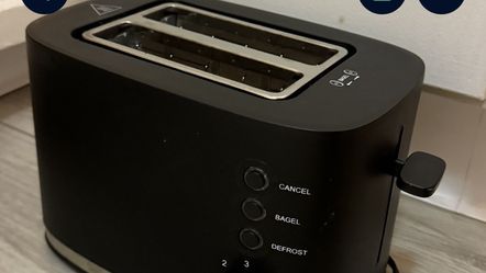 REDMOND toaster