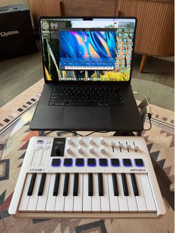 Arturia MiniLab 3 Keyboard MIDI Cintroller