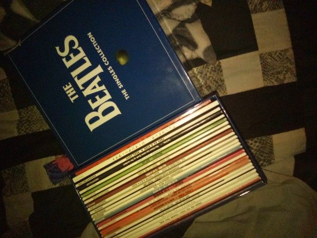 THE BEATLES SINGLES COLLECTION