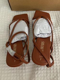 Dream Pairs Thong Kitten heel sandal
