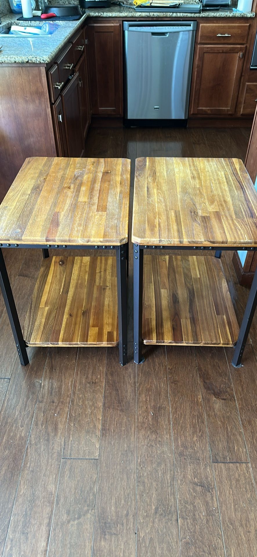 Wooden End Table (set Of 2)