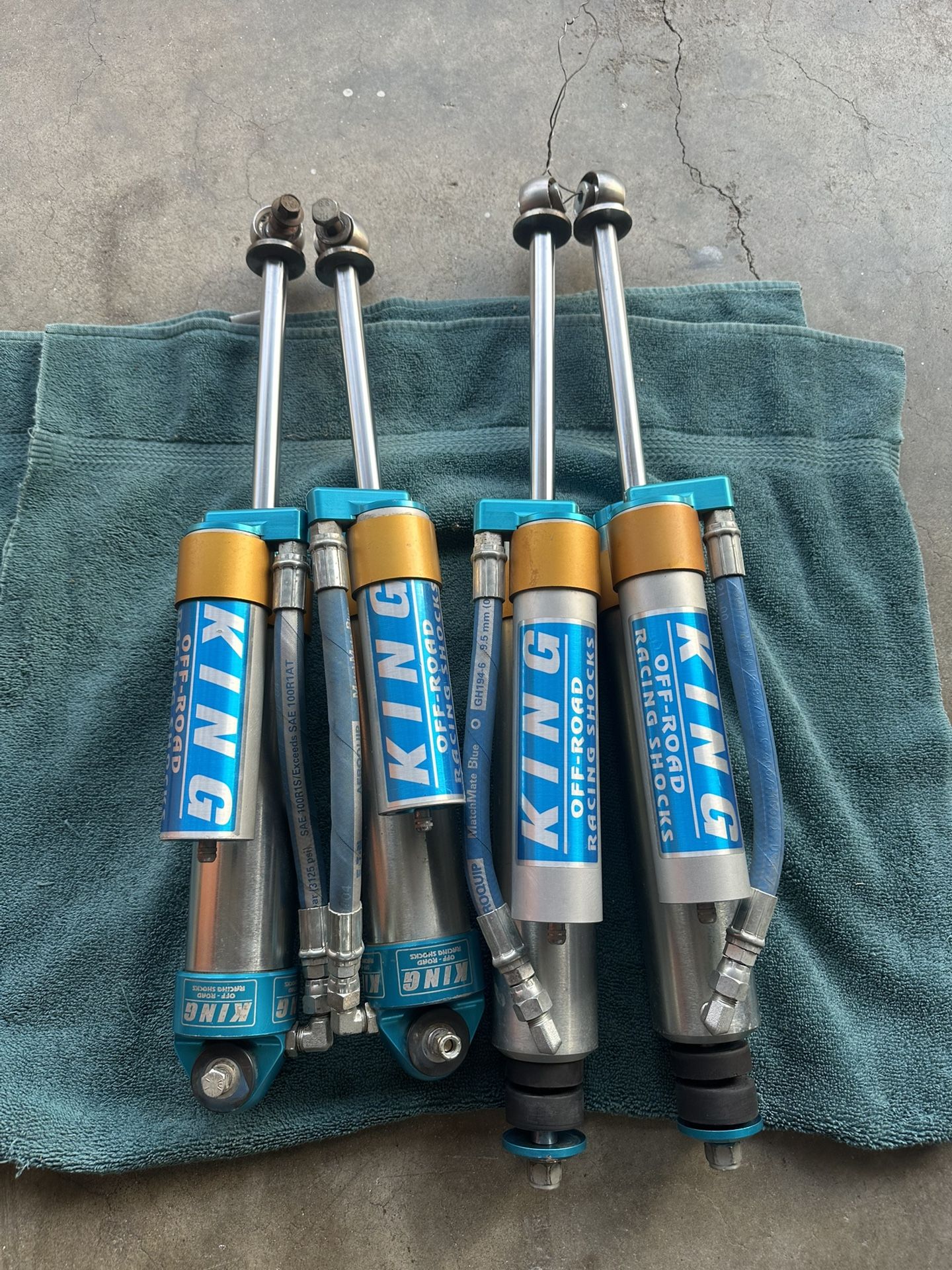 King Piggy Hose Shocks Jeep Tj/LJ/XJ