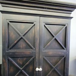 Beautiful Rustic Looking Armoire 