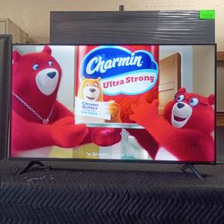 50 inch Roku 4k smart Hisense  beautiful tv comes with remote control shows great quality clear picture works perfect guaranteed