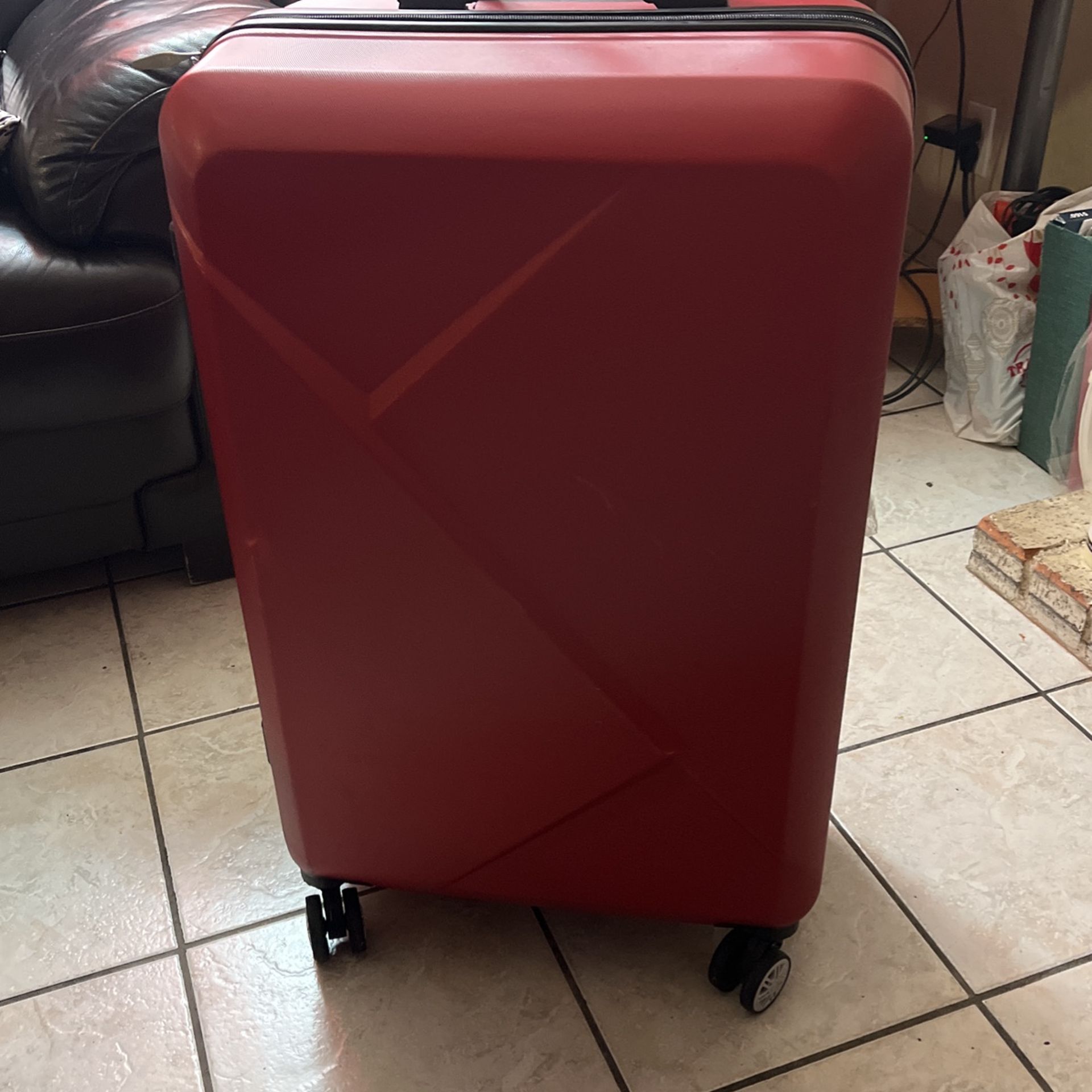 28 Inches Check In Travelers Luggage