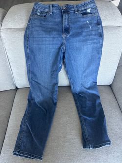 Abercrombie The Mom High Rise Jeans 30/10R – Excellent Condition – $35