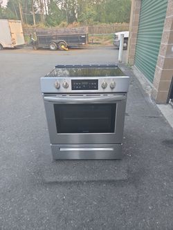 Frigidaire FFEH3051VSC Electric Range