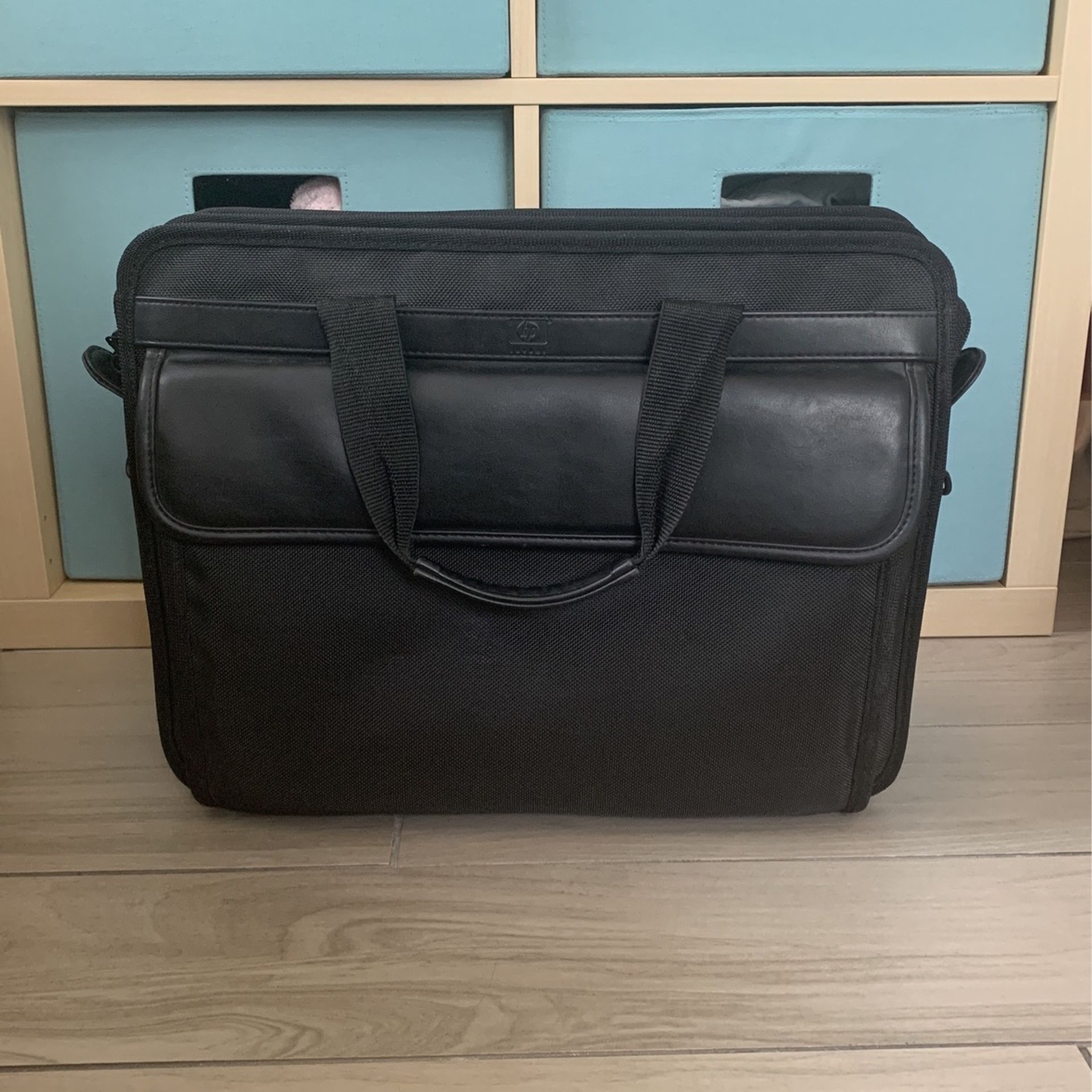 HP Invent - Laptop Bag