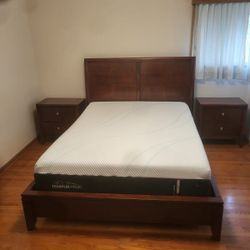 Queen size bedroom 5 piece set(adjustable Mattress)