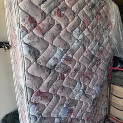 King Size Bed With Box Springs And Rails 