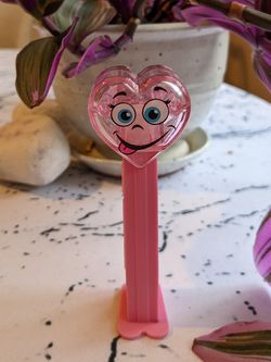 Valentine Pez Heart Dispenser Pink