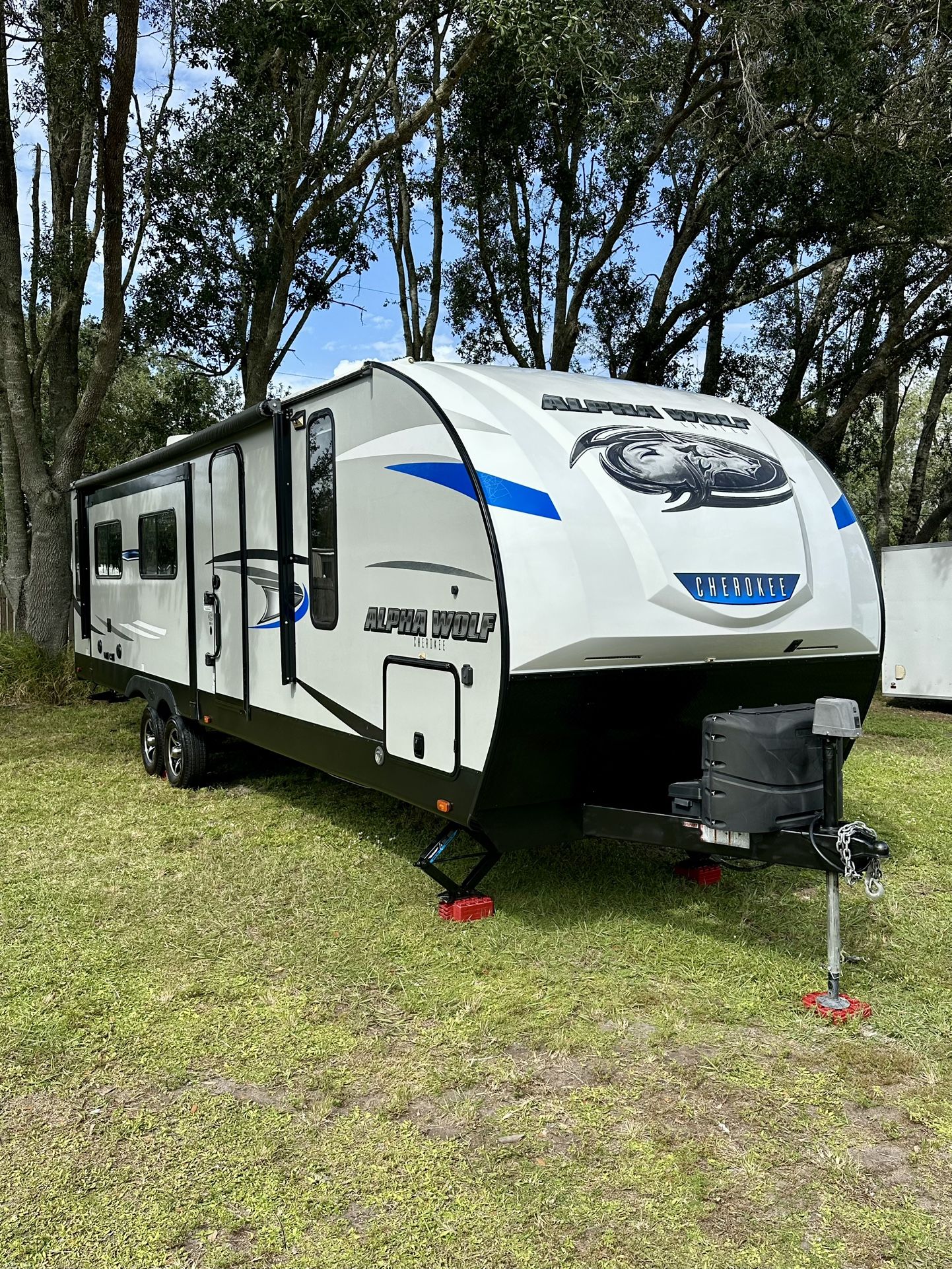 2020 Cherokee Alpha Wolf 26irl-l