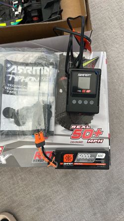 Arrma Typhon electric RC 1:8 4x4