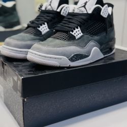 MENS JORDAN RETRO 4 FEAR SIZE 8.5