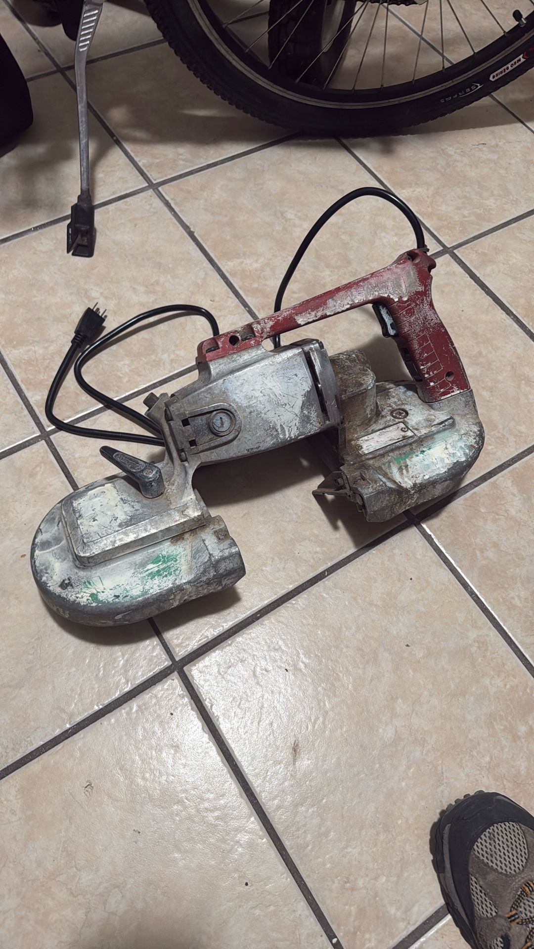 Portable Ban Saw