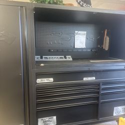 Husky Heavy Duty Tool Chest Workbench Combo w/ Hutch & Side Locker – 10 Drawer 