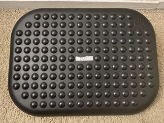 Adjustable Ergonomic Footrest