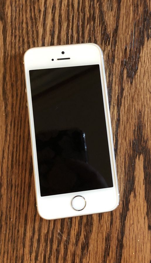 Space Grey iPhone 5s 64GB (Like New Condition)