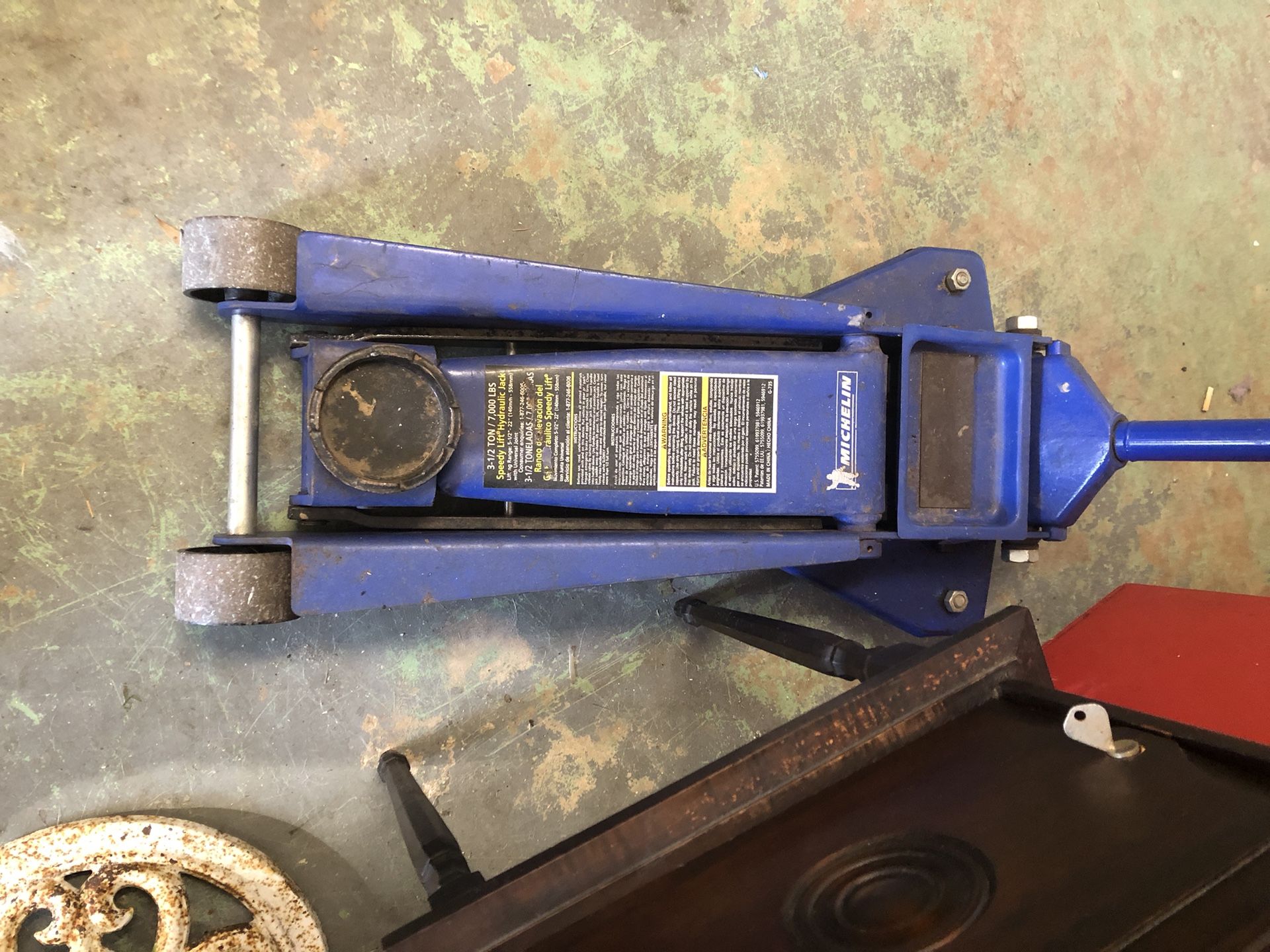 Michelin 3.5 Ton Floor Jack for Sale in New Port Richey, FL OfferUp