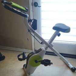 Indoor exercising bike