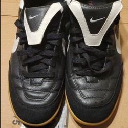 (Rare) Nike Tiempo Legend Futsal