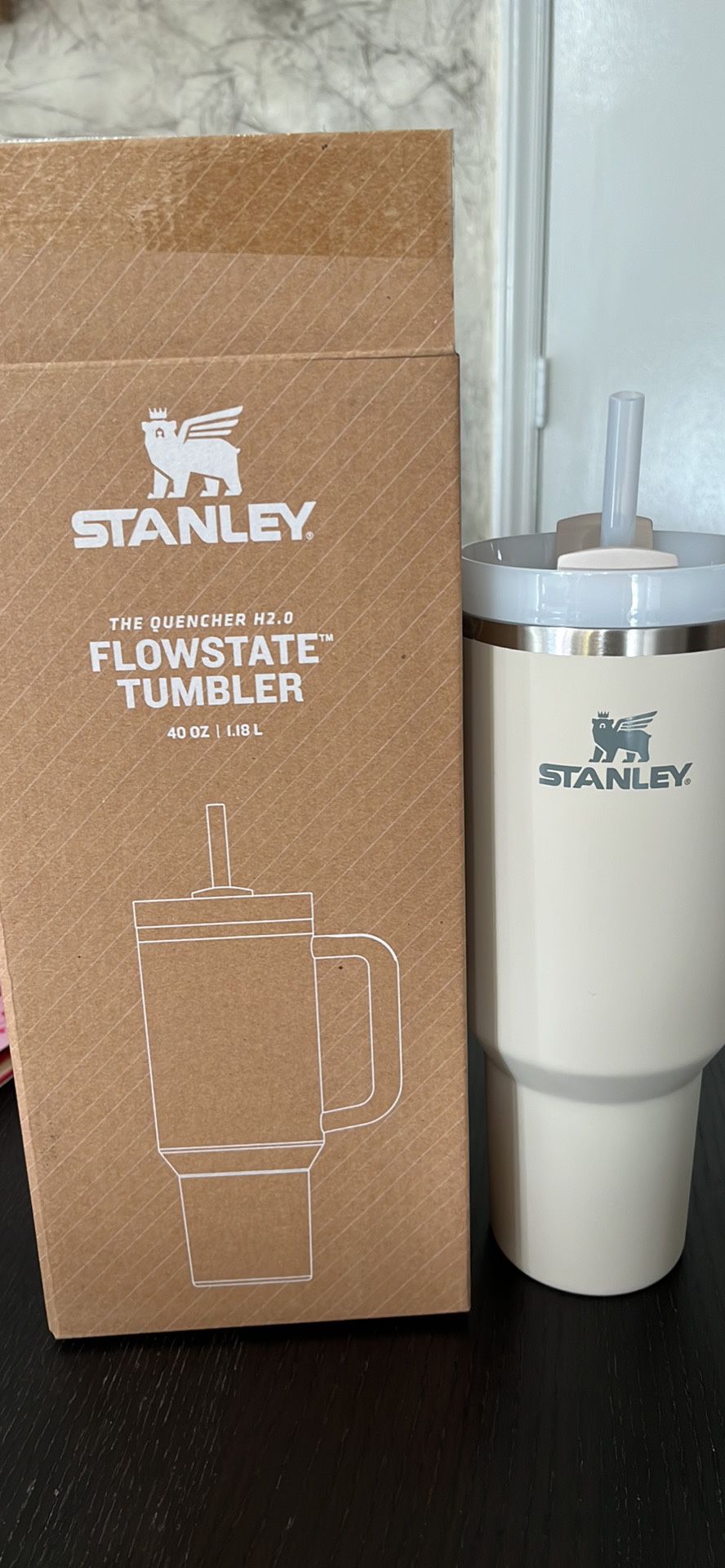 STANLEY 40 oz The Quencher H2.0 FlowState Tumbler DUNE Soft Matte