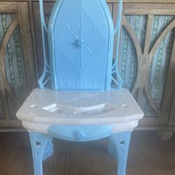 Elsa vanity toy