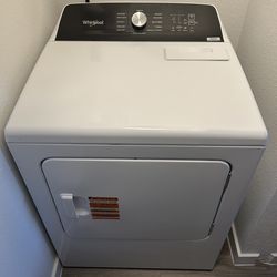 Whirlpool washer and dryer matching set.